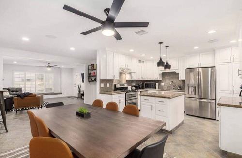 Scottsdale Estates Nine House | Old Town Escape|FREE Heated Pool & Spa|Sleeps 12