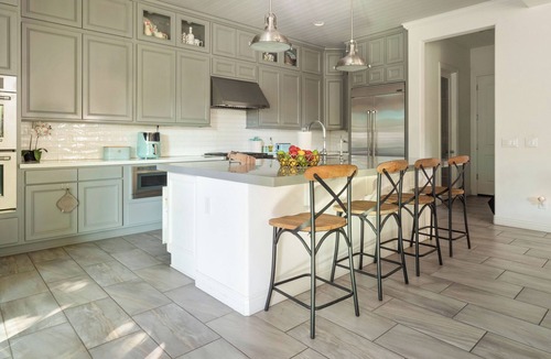 Chandler House | Olive Treeside - Luxury Pool Retreat in Chandler