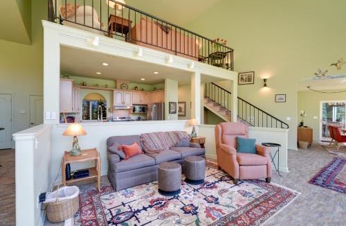 Marcola House | On McKenzie River! Home w/Scenic Sunroom