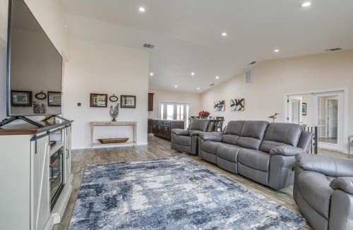 Victor House | On-Site Winery: Rural Plymouth Getaway!