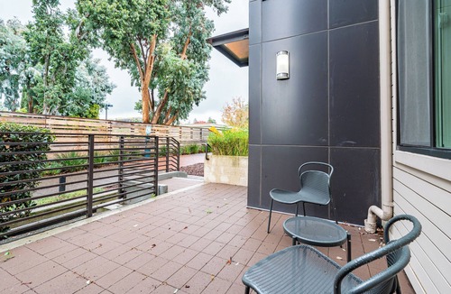 Mountain View Apartment | One Bed Perfect for WFH in Heart of Silicon Valley