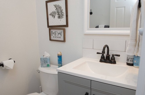 Oregon Water Wonderland Apartment | One Bedroom, One Bath, queen, Near Sunriver