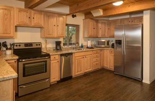 Williams House | Ontario Ave Remodeled Log Cabin on 1 Acre Gateway to Grand Canyon Amazing Views