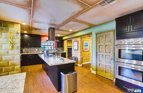 Las Vegas House | OO Urban Oasis 9BD/8BA Villa Near Vegas Strip-3.4mi