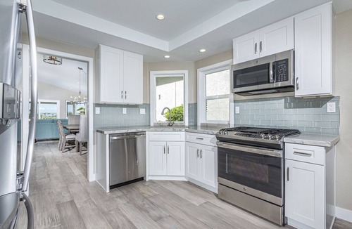 Aviara House | ~OPEN 8-24 to 28! Ocean View! Pool & Spa, Pets OK, Gated by Beach!~