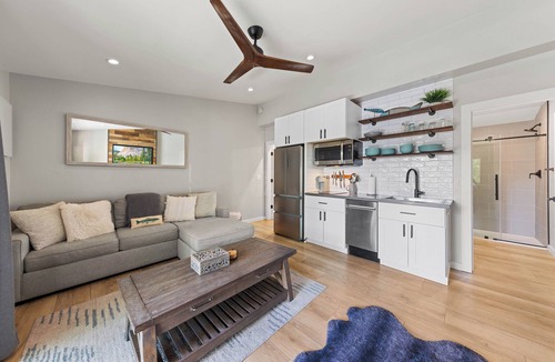 Tahoya Shores Condo | Open for 2025 Ski Lease Season! Comfy Queen sized lake front! PRIVATE BEACH!