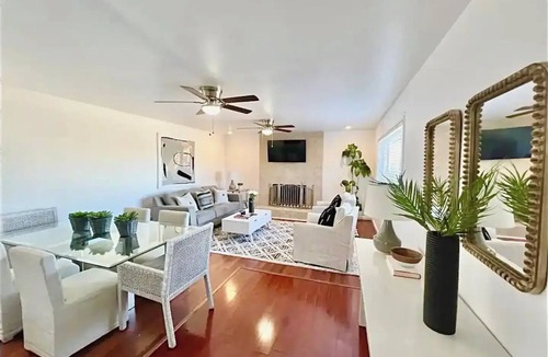 Old Towne House | Orange Gem I Disney I Chapman I Cozy 2Bedroom Home
