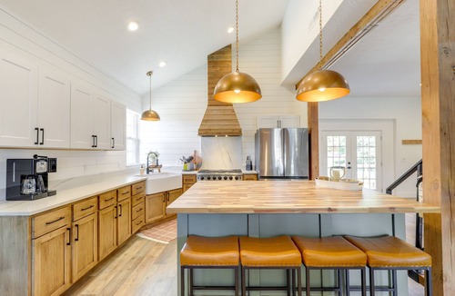 Emery County Cabin | Orangeville Vacation Rental w/On-Site Creek!