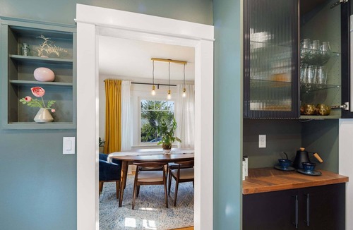 Eugene House | Orchard Luxe: Modern 3BR home steps from UO, perfect for six guests.
