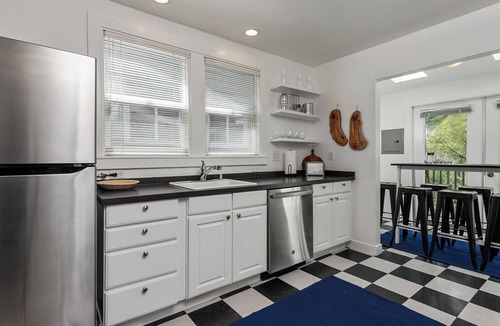 Guerneville Cabin | Otter's Landing ~ Families and Friends, Riverfront Getaway, Dog Friendly