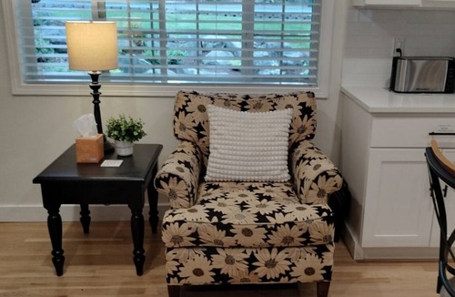 Edmonds House | Our Nest Edmonds: Sleeps 10/Gourmet Kitchen/Sport Court/Amenities Galore/5⁕hosts