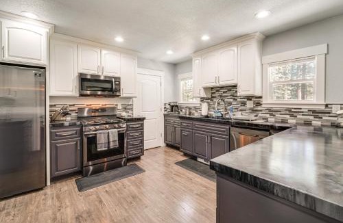 Calpine House | Outdoor Adventure Base w/Private Patio in Calpine