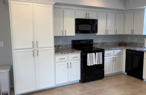 Cottonwood House | Over 50 Community - Immaculate home in Sun Lakes with secluded patio.