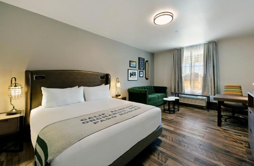 Paso Robles Hotel | Oxford Suites Paso Robles