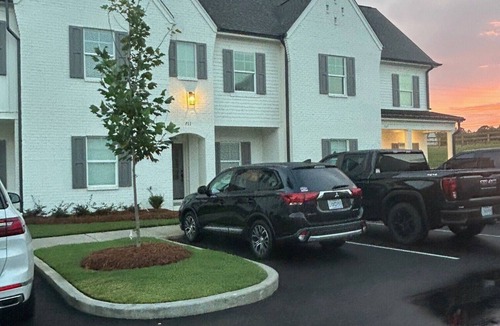 Oxford Condo | Oxford Townhome, 3 Master Suites, Minutes to Campus & Square!