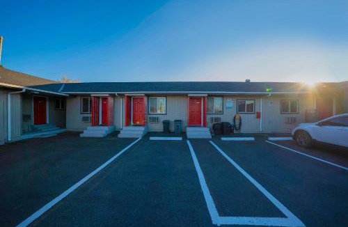 Wilkes Hotel | OYO Hotel Portland OR near Airport
