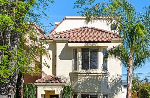 Crown Point House | Pacific Beach/Crown Point - Super Clean 4 Bedroom Oasis beach home