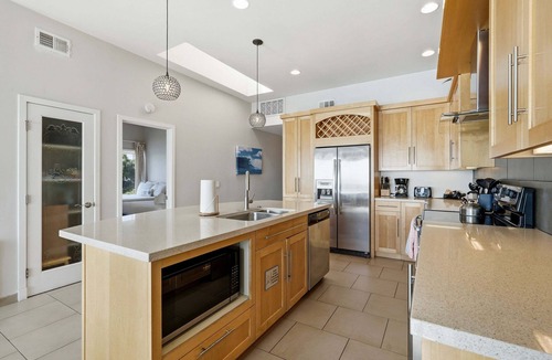 South Oceanside House | Pacific Edge Retreat | Entire Estate, Ocean Views, Luxury Coastal Escape