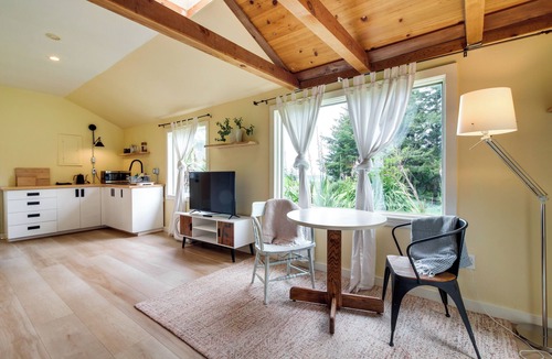 Langlois House | Pacific View Cottage - 100’ High w/Ocean Views