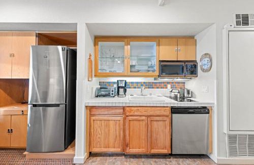 Olympic Valley Apartment | Palisades Tahoe Lodge Rentals Studio #215