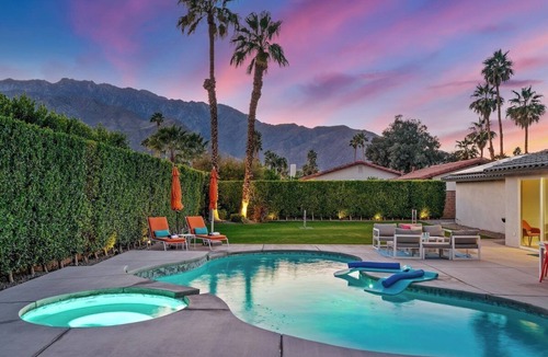 Vista Norte House | Palm Springs Oasis - Palm Springs Perfection: Relax, Play & Recharge in Your Own Oasis