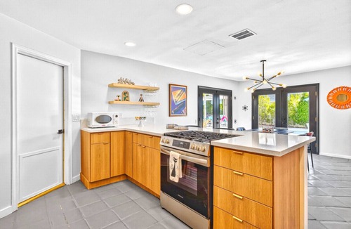 Vista Norte House | Palm Springs Poolside Retro Private Home