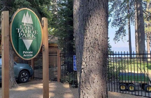 Talmont Cabin | Panoramic Lake View & Hot Tub!