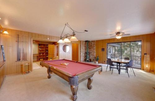 Rimforest House | Panoramic Views | Huge Deck | EV Charger | Game Rm