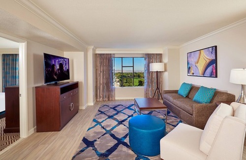 Winchester Hotel | Paradise, a Hilton Grand Vacations Club near the Las Vegas Convention Center