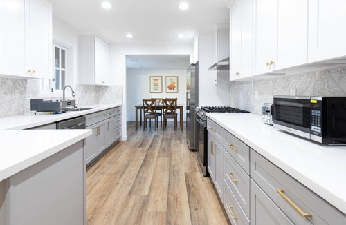 Concord House | Park-Side Newly Renovated Spacious 4B 2.5B Home
