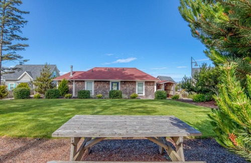 Olivia Beach House | Parker House