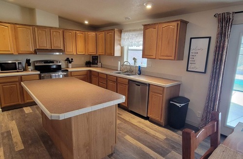 Parker Strip House | Parker Strip Pool House | Private Pool Game Room River Access