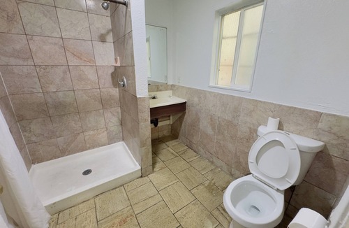 Oakland Hotel | Parklane Motel