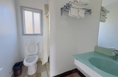 Oakland Hotel | Parklane Motel