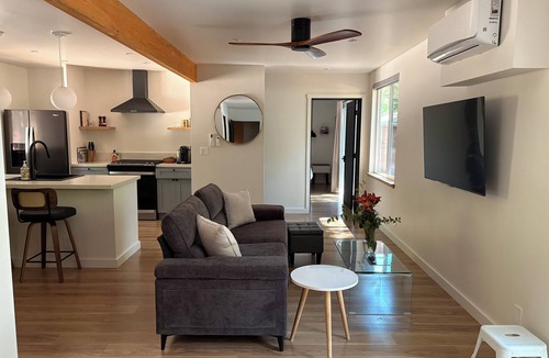 Myers Flat House | Parkway Grove on the Ave. of the Giants, 3 Bedroom w/Spa Showers & pvt hot tub