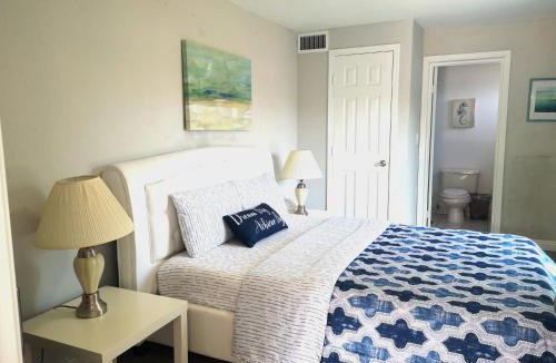 East Pasadena House | Pasadena suite with private entrance
