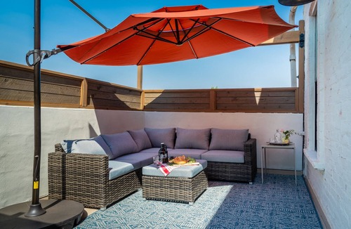 Paso Robles Apartment | Paso Park Suite 202-Gracious Suite Living Above Downtown Paso Robles!