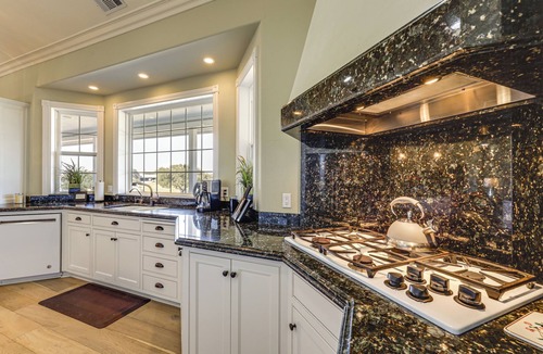 Paso Robles House | Paso Robles Gem w/On-Site Vineyard: Pets Welcome!