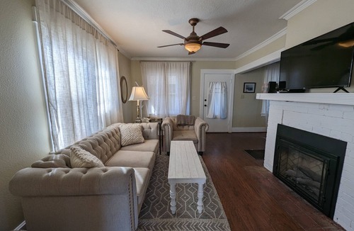 Atascadero House | Paso Robles Wine Country - Historic Home with Pool & Hot Tub