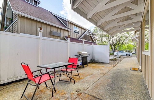 Cave Junction Apartment | Patio & Game Room! Cozy Studio Near Oregon Caves