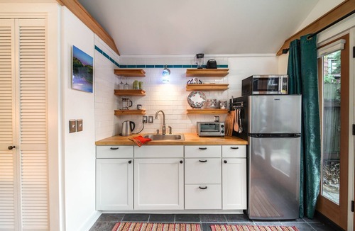 Humboldt Villa | Patio Villa: sleeps 1–4; 2 kitchens; gas fire pit