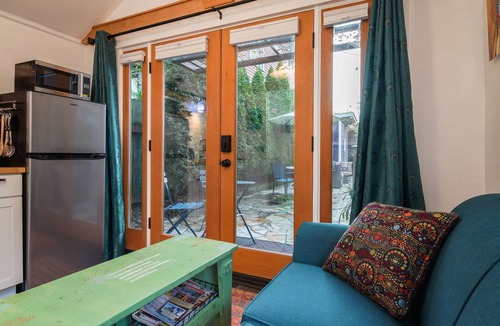 Humboldt Villa | Patio Villa: sleeps 1–4; 2 kitchens; gas fire pit