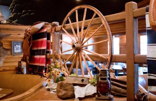 Kohls Ranch Cabin | Payson | Family Cabin Escape | Pool + Hot Tub | 2BR
