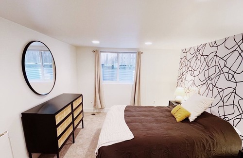 Ladd's Addition Apartment | PDX Pad On Clinton: Stones throw to restaurants, bars and shops on Division