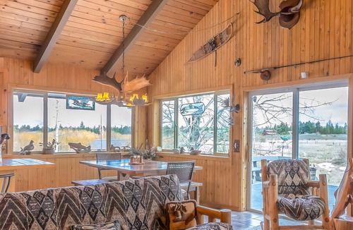 La Pine House | Peace and Tranquility with River Views -BRID80