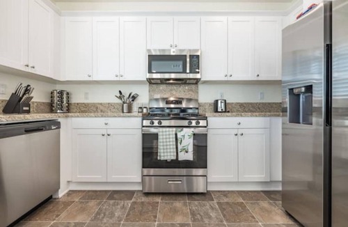 Jurupa Valley House | Peaceful 4BR 3BA Home With Mountain View