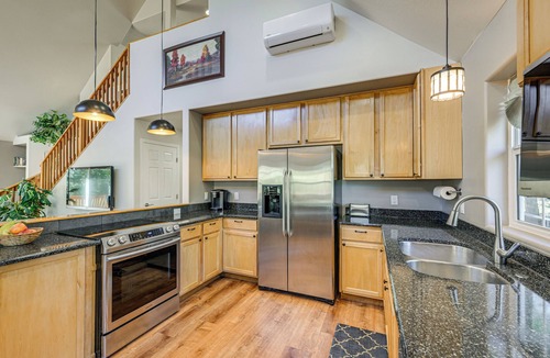 Happy Jack Cottage | Peaceful Blue Ridge Cabin w/Wraparound Deck!