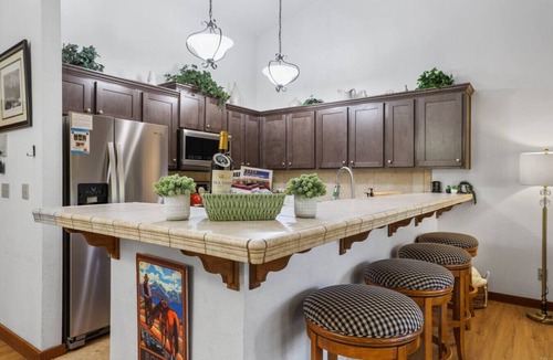 Zephyr Cove Villa | Peaceful Condo | Hot Tub-Private Beach | Sleeps 8