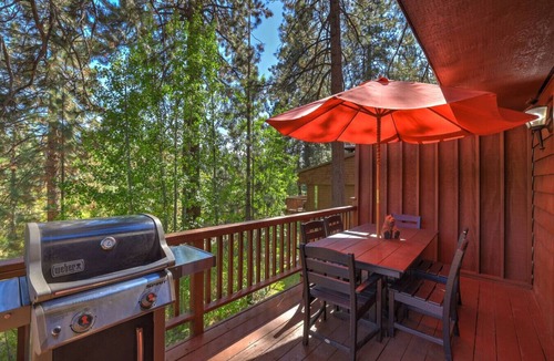 Zephyr Cove Villa | Peaceful Condo | Hot Tub-Private Beach | Sleeps 8