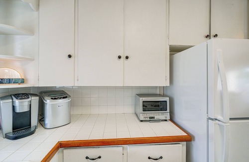 Del Rey Oaks House | Peaceful Del Rey Oaks Retreat: 2 Mi to Beaches!